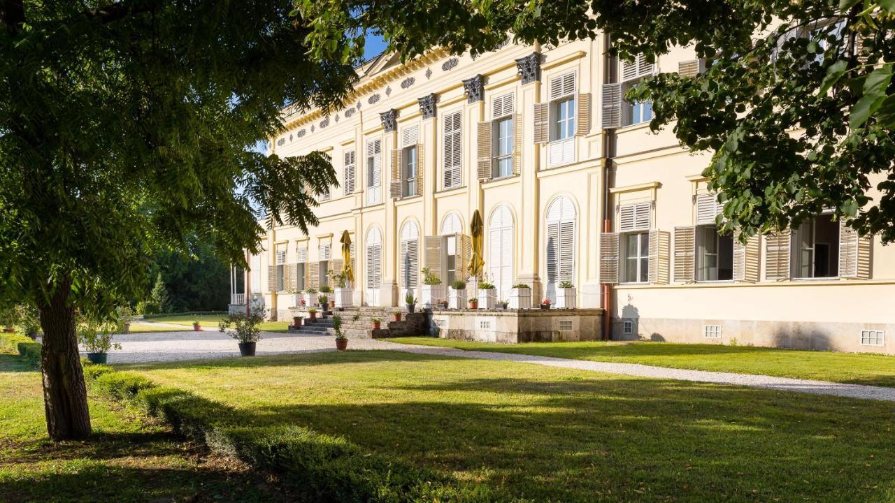 Karolyi Kastely Hotel & Restaurant Fehervarcsurgo Exterior photo